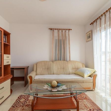 Apartman Dildo Apartment Трогир Екстериор снимка