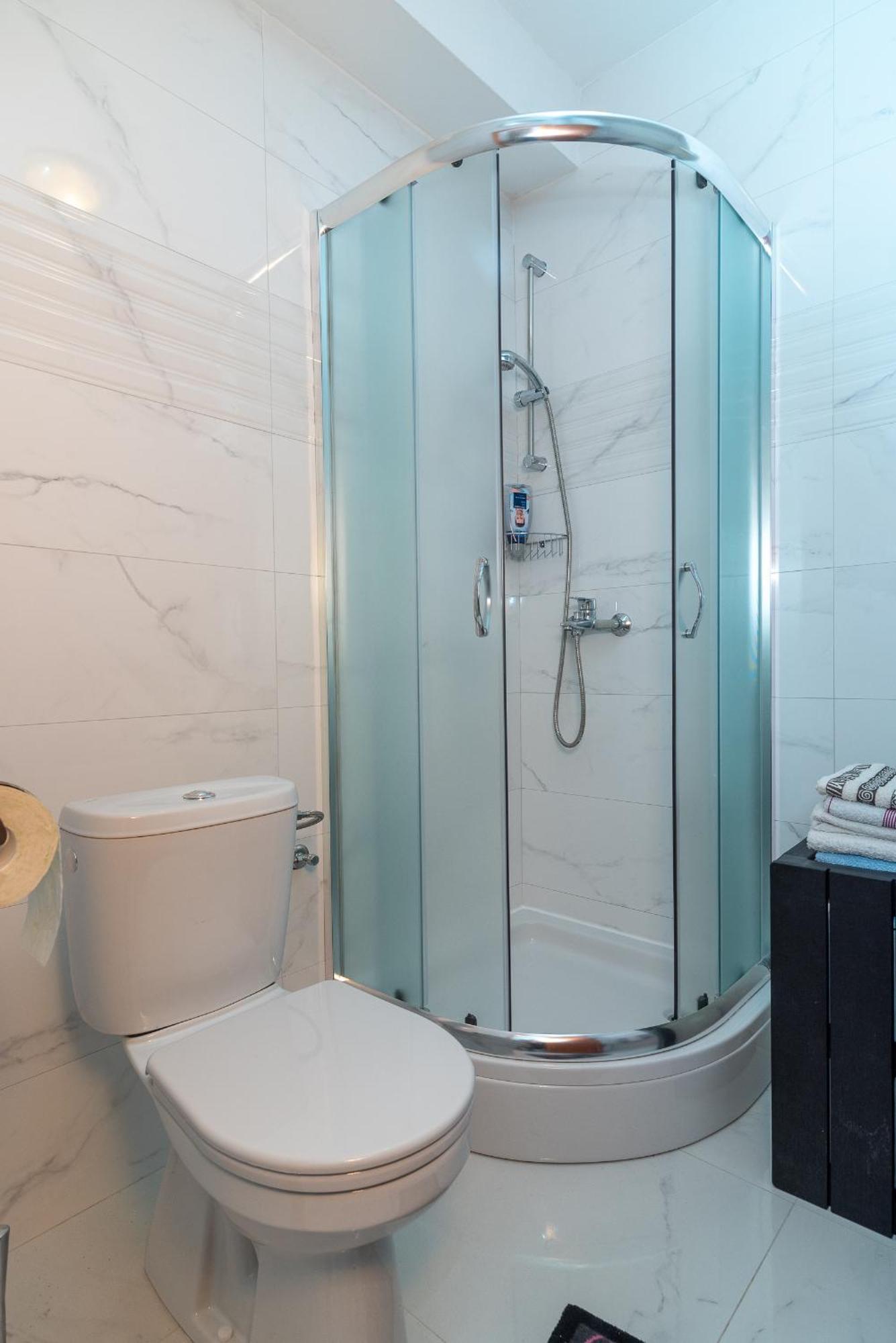 Apartman Dildo Apartment Трогир Екстериор снимка